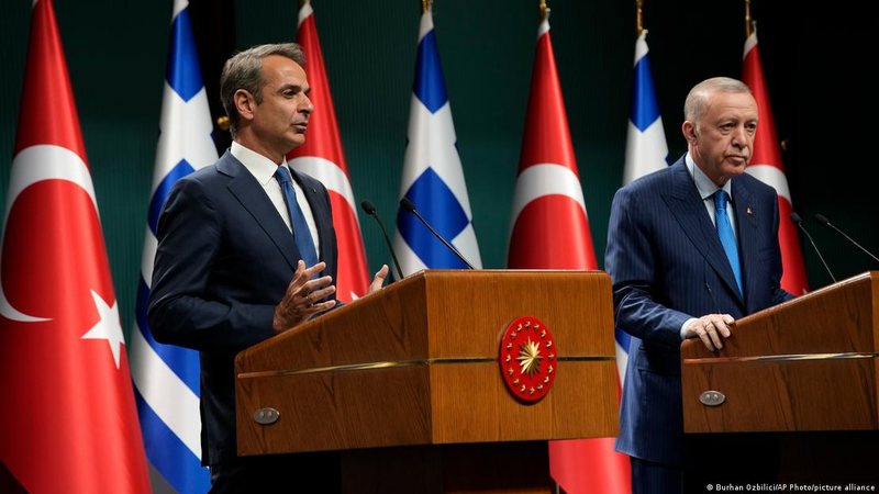 Erdogan-Mitsotakis përballë njëri-tjetrit: Egjeu ndez sërish tensionet greko-turke